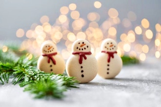 Snowman Macarons